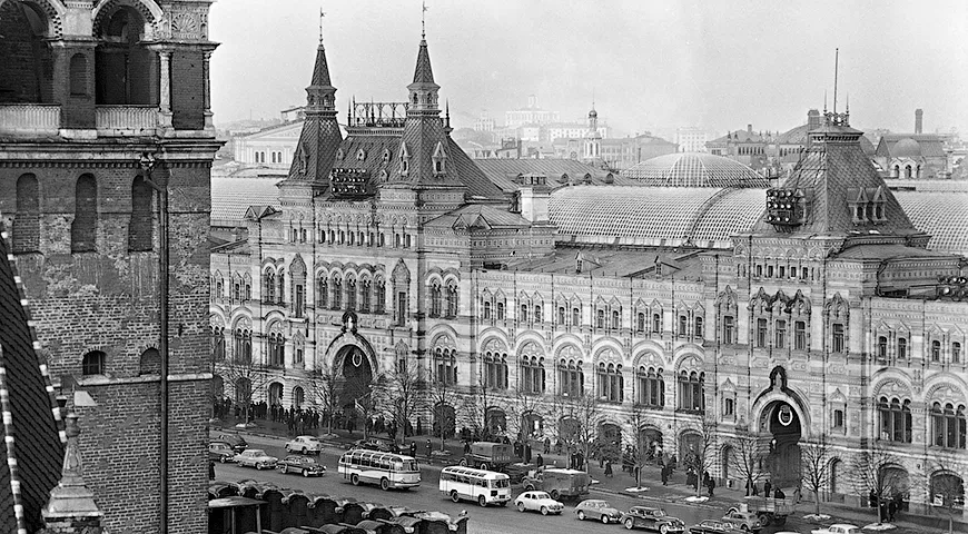 Современное здание ГУМа было построено всего за 4 года