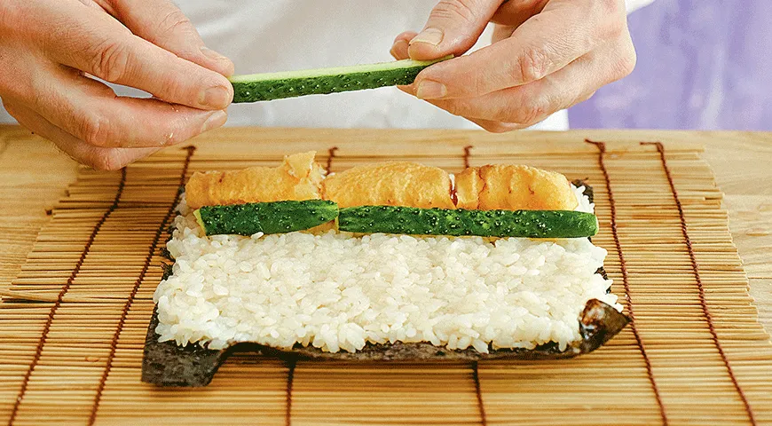 Как приготовить роллы рассказывает бренд-шеф Эльдар Мурадов