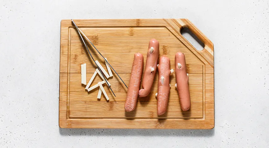 Корн-доги с сосиской и сыром