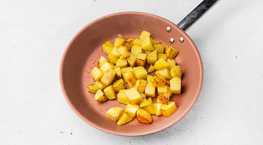 Жаркое из курицы с картошкой