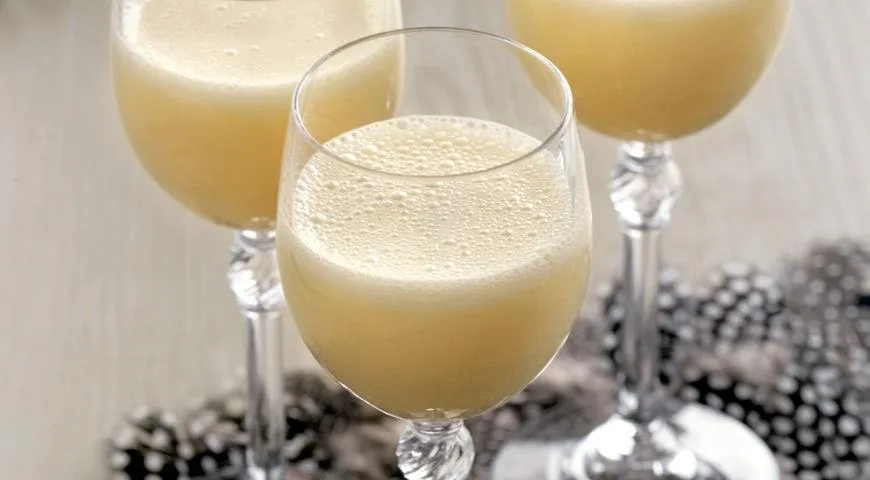 Яичный ликер