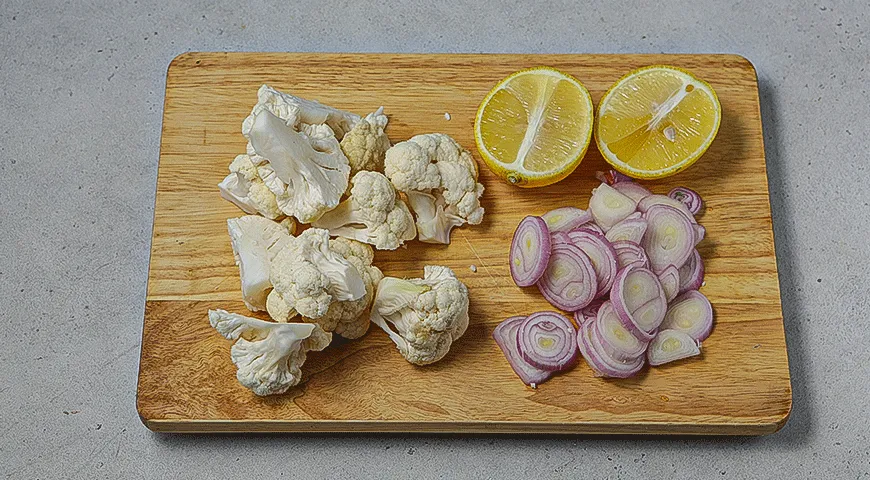 Жареный салат из цветной капусты