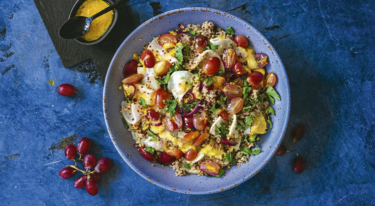 Рецепт жареной черной редьки с виноградом и киноа