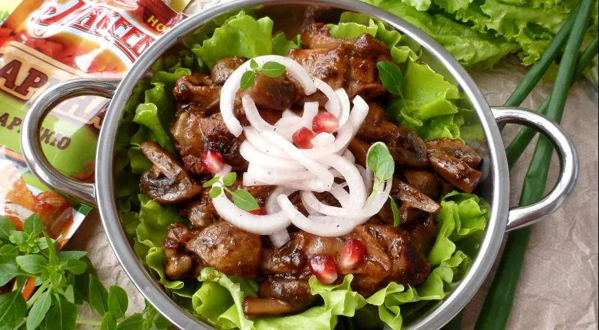 Утиные крылья с шампиньонами под маринадом "Барбекю-Розмарин"