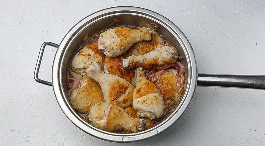 Курица с персиками и овощами