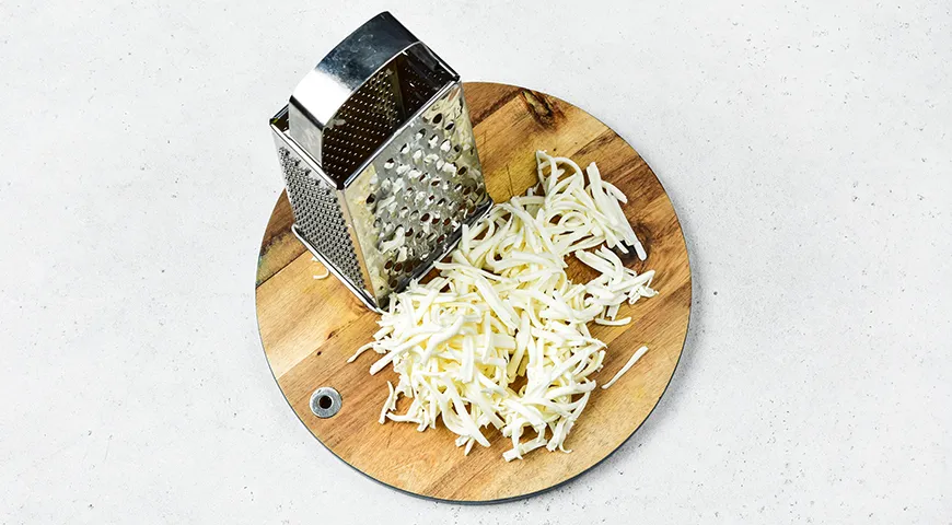 Салат с морковью, плавленым сыром и чесноком