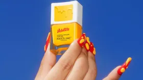 В продаже появился лак для ногтей с запахом сыра