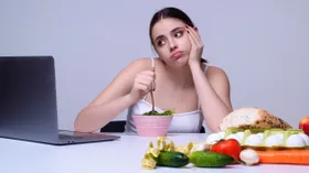 10 вредных привычек, которые мешают вам похудеть