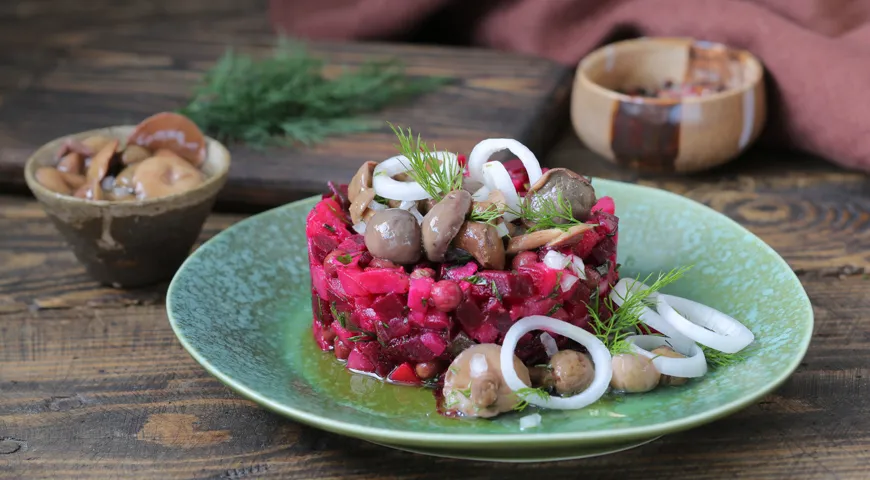 Винегрет с грибами по-домашнему