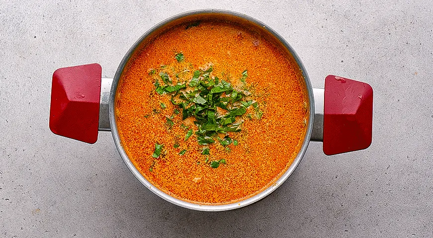 Чаудер с креветками и чоризо