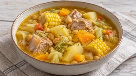 Пучеро канарио (канарская крестьянская похлебка)