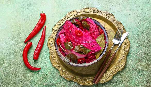 Маринованная капуста со свеклой по-грузински