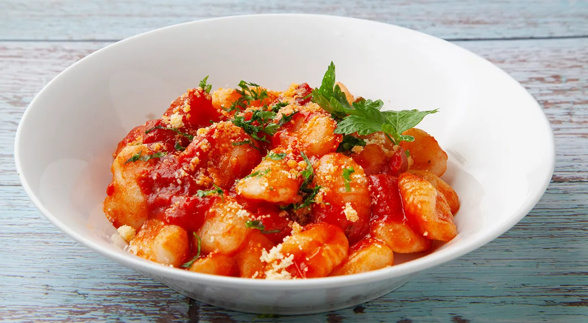 Картофельные ньокки в томатном соусе