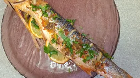 Кефаль запечённая с лимоном