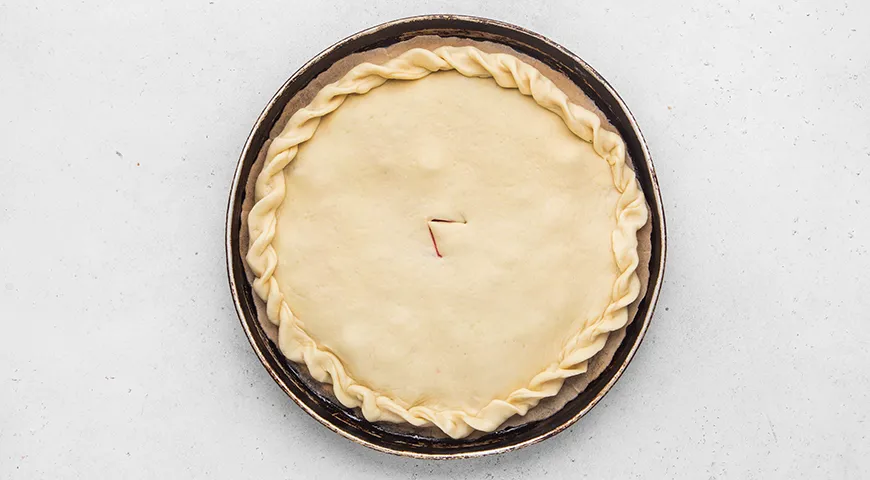 Осетинский пирог с вишней (балджин)