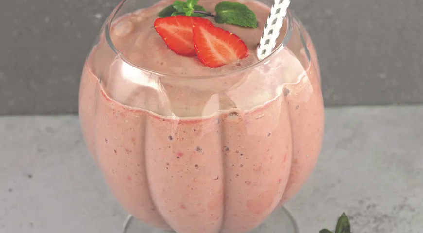 Смузи Молодость с бананом, манго и ананасом