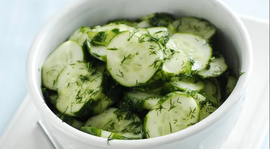 Пикантный салат из огурцов – рецепт Видео кулинария