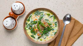 Сливочный суп с овощами, гречкой на курином бульоне