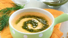 Морковный суп-пюре с укропным песто