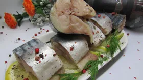 Рецепты для новогоднего меню с рыбой солёной и скумбрией