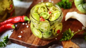 Салат из зеленых помидор без стерилизации