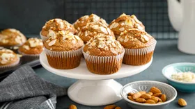 Миндальные маффины с цукатами