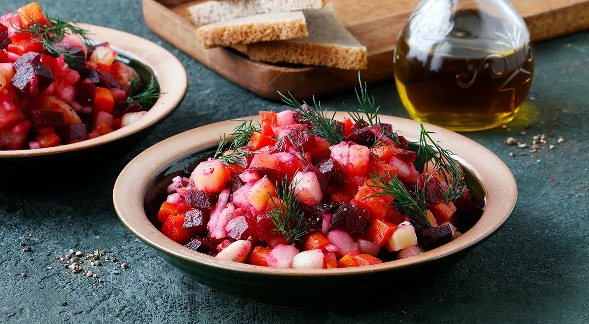 Винегрет с мочеными яблоками