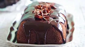 Медово-шоколадный пирог с пряностями
