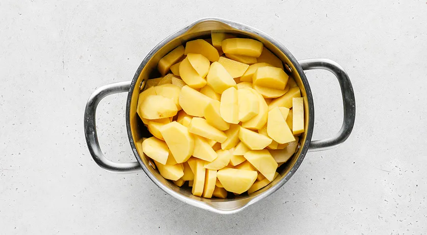 Жареные картофельные палочки из пюре