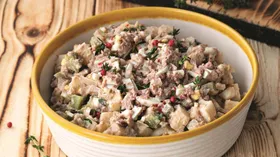 Рецепты с яйцом куриным, салатом и рыбными консервами