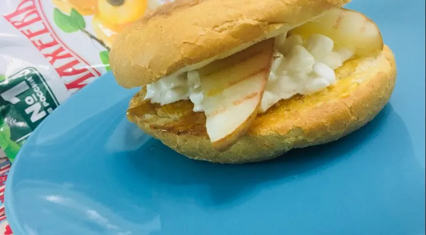 Бургер для юных болельщиц 