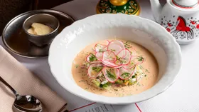Окрошка мясная на белом квасе