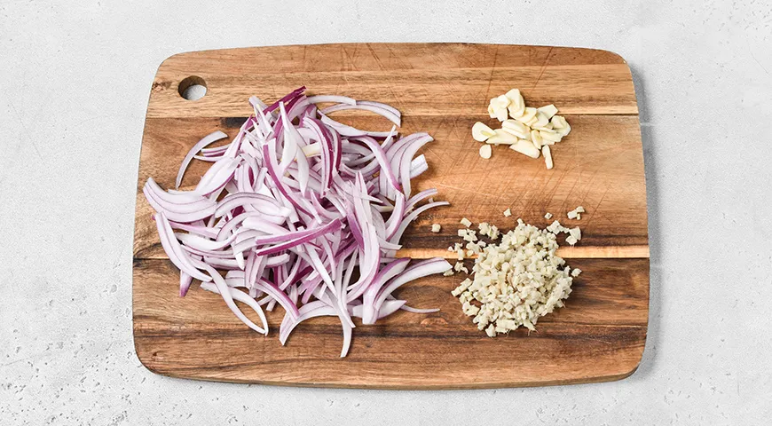 Фунчоза с морепродуктами и овощами