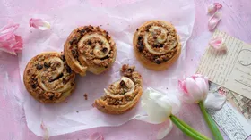 Простые рецепты с изюмом и кедровыми орехами