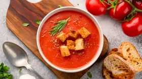 Вкус и свежесть в каждой ложке: шеф-повара раскрывают секреты летних низкокалорийных супов