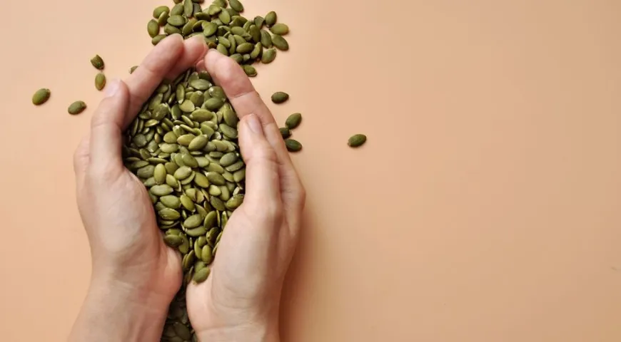 Антиоксиданты, цинк и фитоэстрогены в составе семечек способствуют продлению молодости 