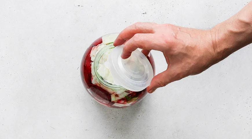 Квашеная капуста со свеклой по-грузински