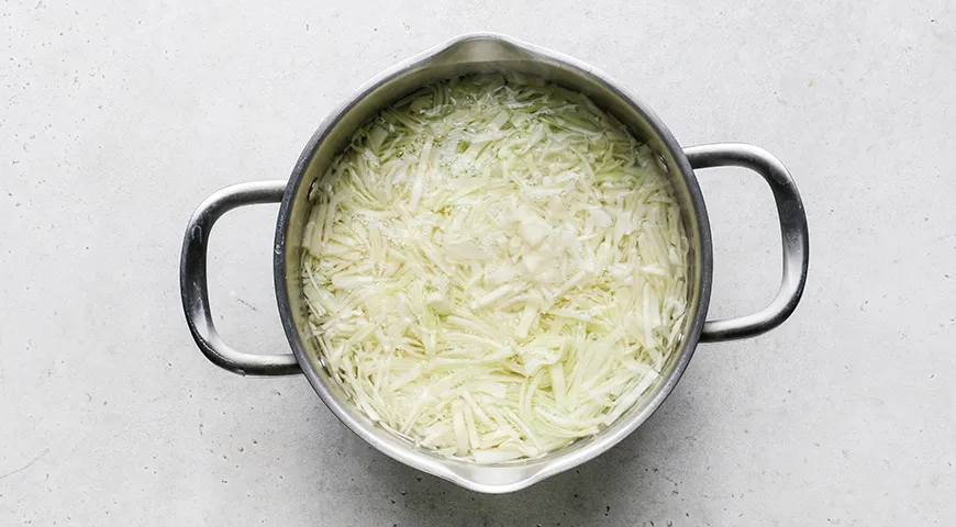 Капустные оладьи с сыром