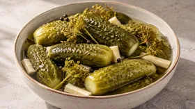 Хрустящие маринованные огурчики
