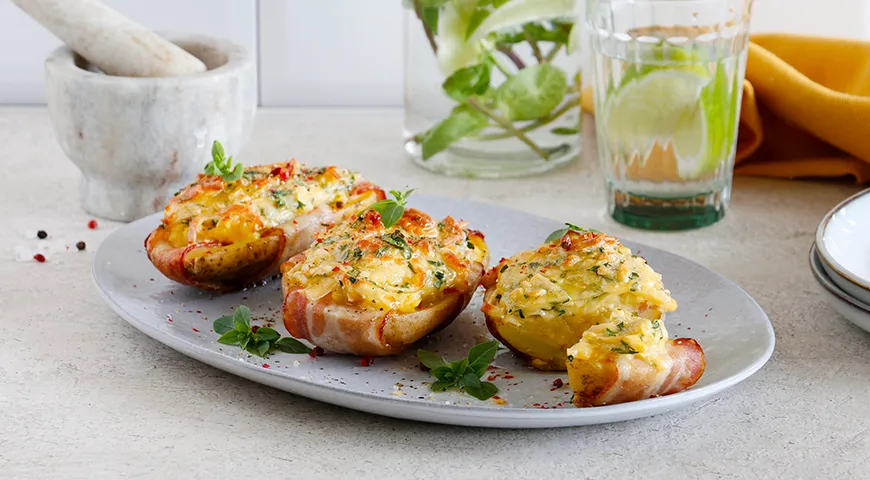 Рецепт запеченного картофеля с беконом и сыром