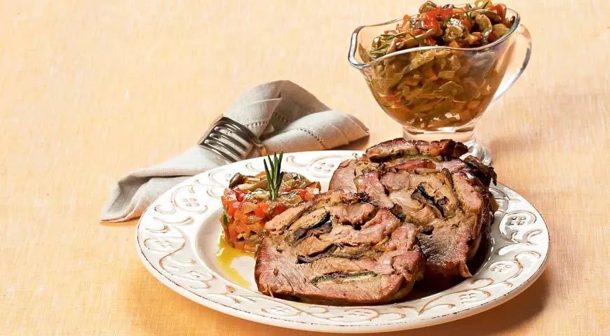 Свинина с грибами и перцем, запеченная в духовке – рецепт приготовления с фото от taimyr-expo.ru