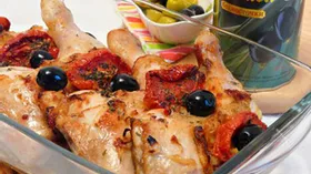 Куриные окорочка с маслинами (кухня Арагона)