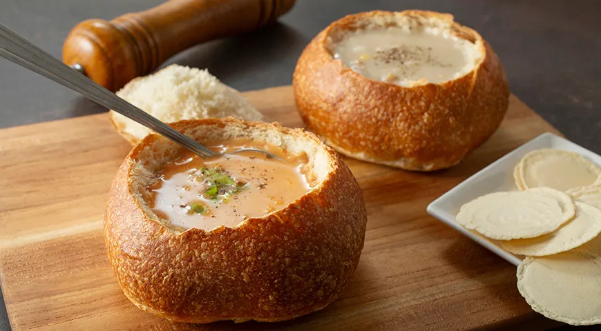 Суп в сером хлебе