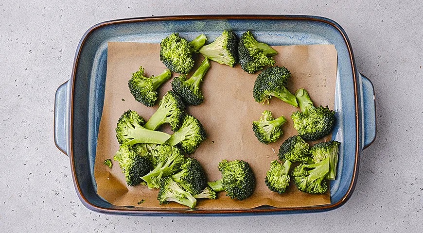 Лосось в кунжутной корочке с овощами