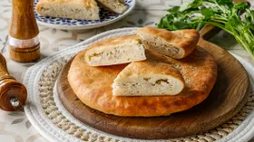 Осетинский пирог с курицей и сыром