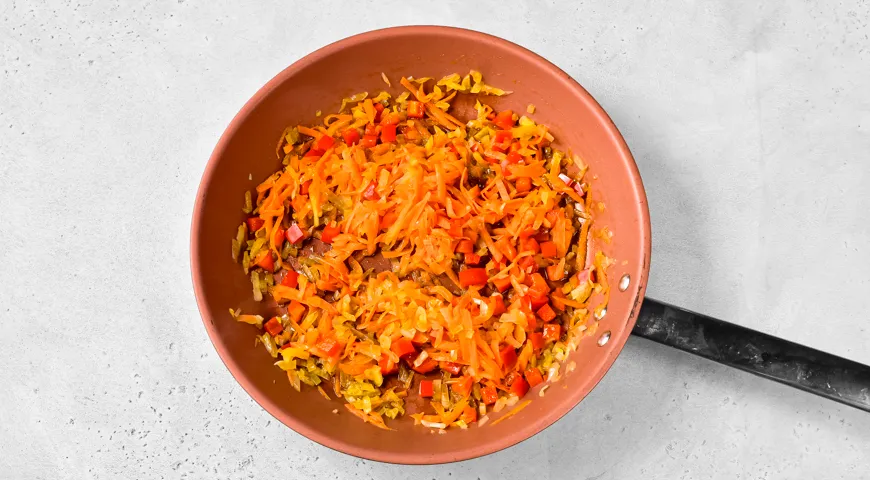 Суп с копчеными ребрышками и фасолью