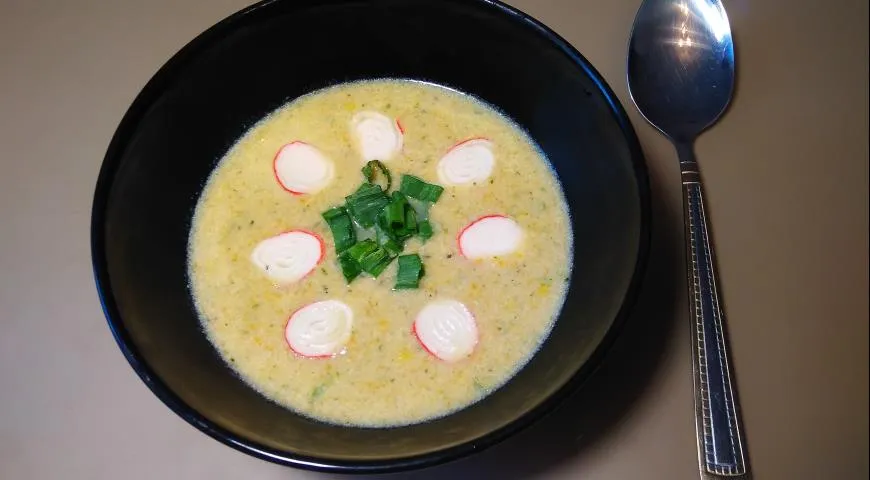 Сырный крем-суп с крабовыми палочками