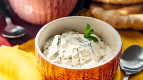 Рецепты с молочной продукцией, чили и огурцом