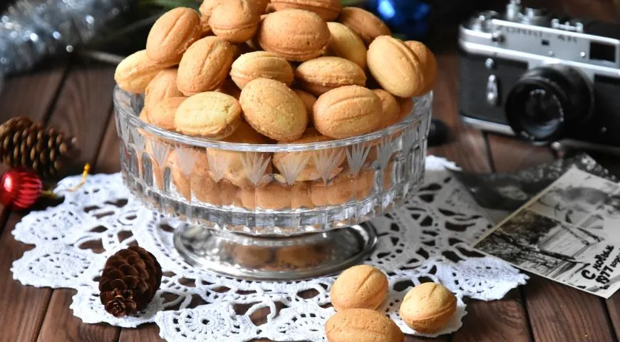 Орешки с варёной сгущёнкой, приготовленные из теста на майонезе, рецепт от @Gapapolya