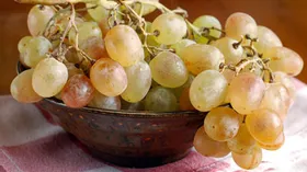  Рецепты с виноградом – суп с виноградом, виноградный соус, пирог с виноградом, замороженный виноград